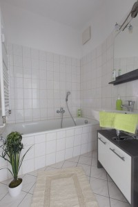 Badezimmer einer Musterwohnung in der Landsberger Straße