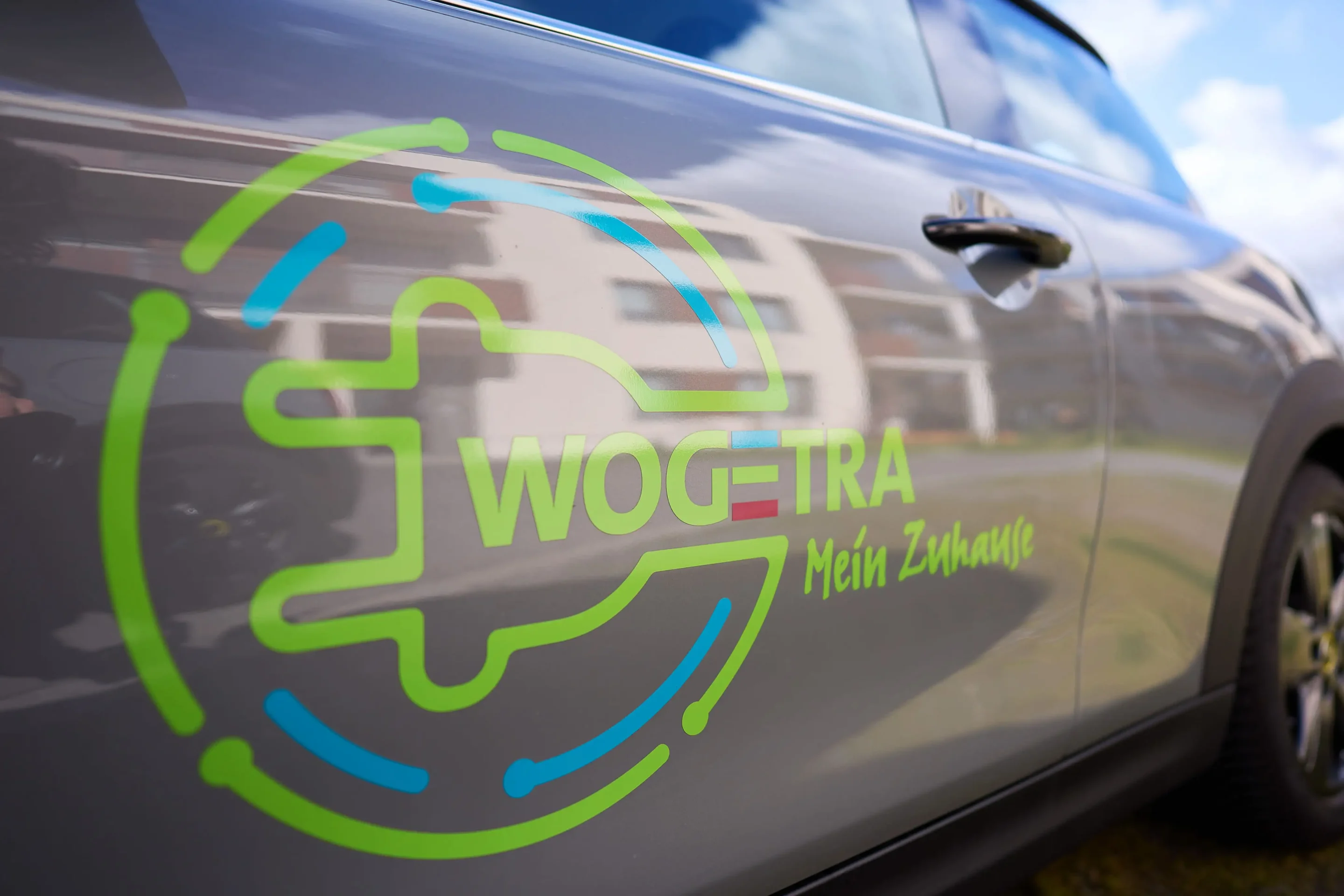 Detailsaufnahme eines Elektro-Autos der WOGETRA