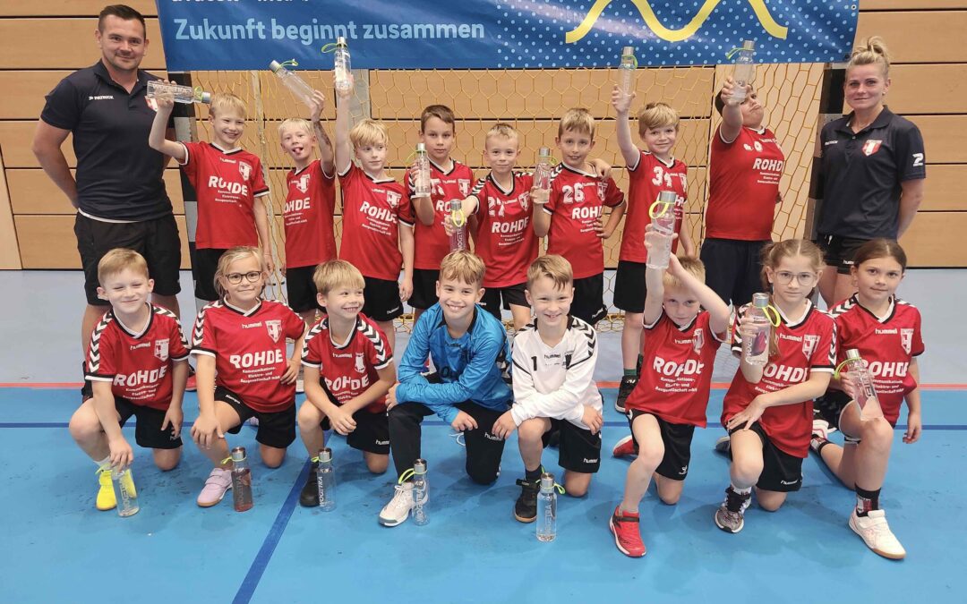 WOGETRA sponsort Trinkflaschen für Handballverein
