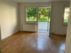 Frisch sanierte 1-Raumwohnung mit Balkon und Dusche - Wohnraum (Beispiel)