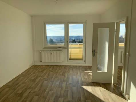 3-Zimmerwohnung mit Balkon sucht neue Mieter, Grünau-Nord, Plovdiver Str. 58