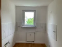 3-Raumwohnung mit fisch saniertem Bad - Küche