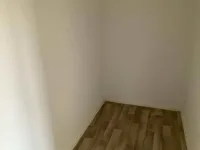 Grünau-Ost: 2 Raumwohnung mit Balkon sucht dich! - Abstellraum