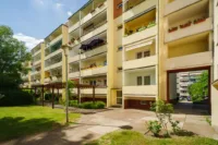 Geräumige 3-Zimmerwohnung in Grünau-Ost - Außenansicht