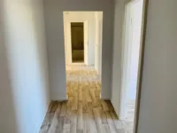 4-Raumwohnung mit Balkon in luftiger Höhe - Flur (Beispiel)
