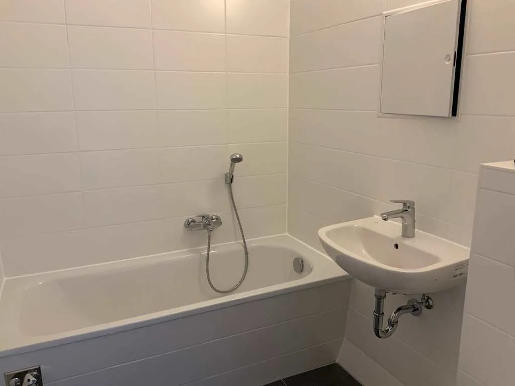 Familien aufgepasst: Frisch sanierte 4-Zimmerwohnung mit Balkon in Grünau-Ost - Foto 1