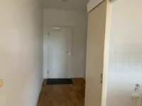 Senioren willkommen: 2-Raumwohnung mit Fahrstuhl und ebenerdiger Dusche - Flur