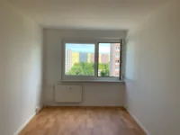 Umgebaute 2-Zimmerwohnung mit Abstellraum und großer Küche - Schlafzimmer