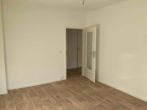 Sanierte 3 - Raumwohnung in Schönefeld - Wohnzimmer