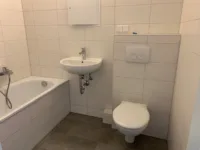 Nur mit Wohnberechtigungsschein: großzügig geschnittene 2-Raumwohnung - Bad