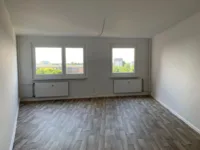 Nur mit Wohnberechtigungsschein: großzügig geschnittene 2-Raumwohnung - Wohnzimmer