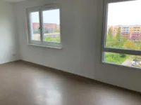 Seniorenfreundliche 3-Raumwohnung mit Wanne und Dusche - Wohnzimmer