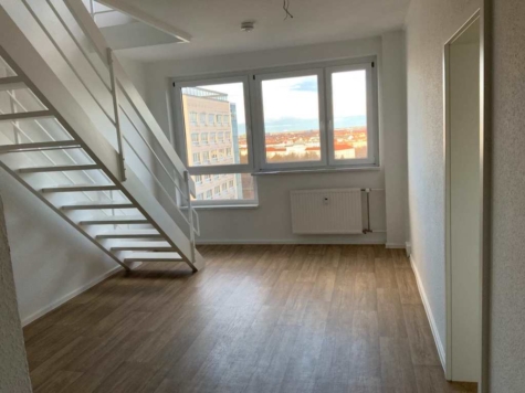 Frisch sanierte große Maisonette-Wohnung mit 2 Bäder, Zentrum-Südost, Straße des 18. Oktober 35