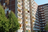 1-Raumwohnung mit Aufzug, Duschtasse und Balkon - Außenansicht