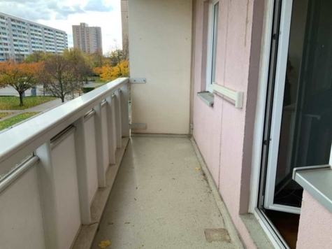 3-Raumwohnung mit Aufzug, Balkon und ebenerdiger Dusche, Grünau-Mitte, Stuttgarter Allee 19