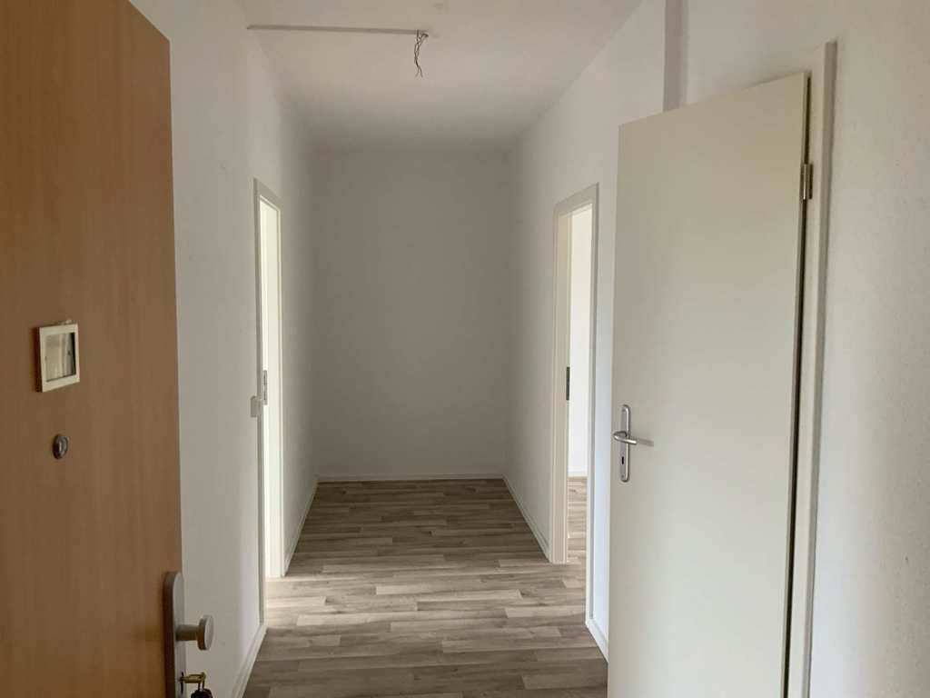 Frisch sanierte 3-Zimmerwohnung mit Balkon und Dusche im 1. OG. - Photo 3