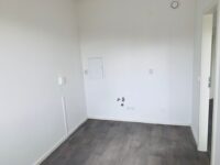 Frisch sanierte 3-Zimmerwohnung mit Balkon und Dusche im 1. OG. - Küche (Beispiel)