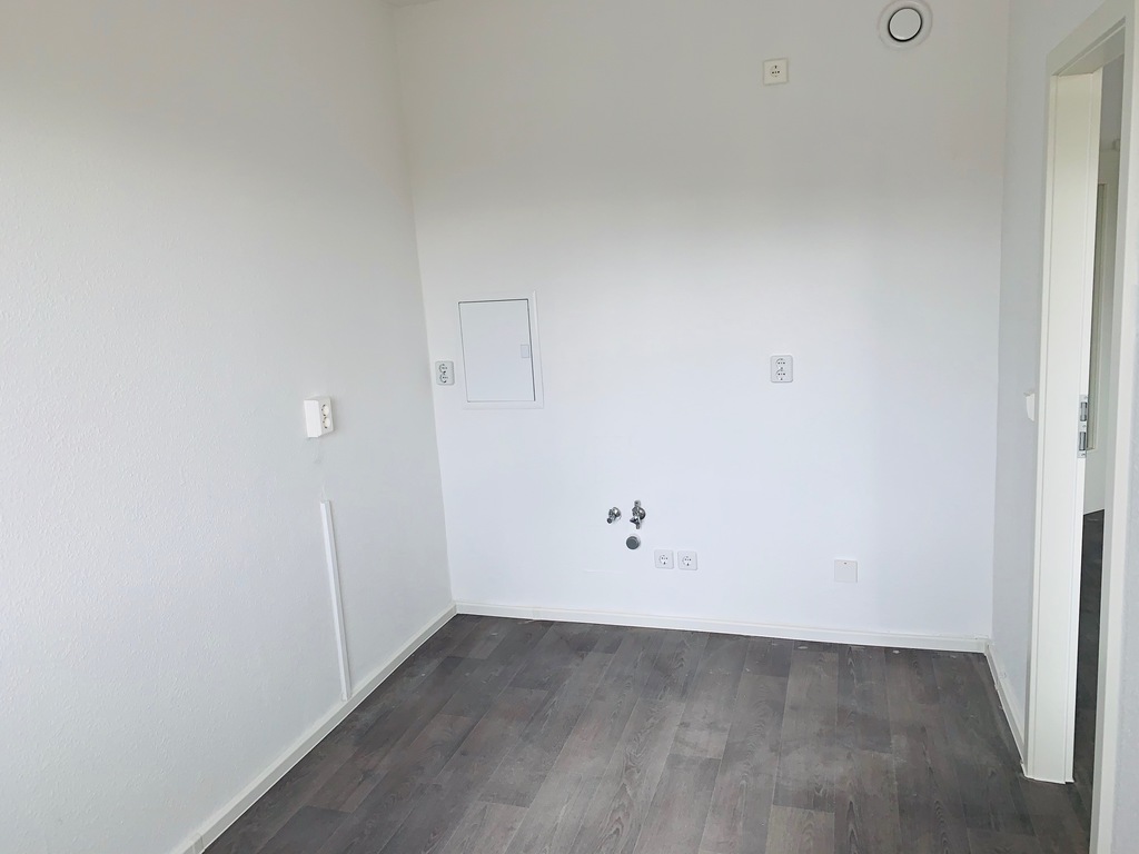 Frisch sanierte 3-Zimmerwohnung mit Balkon und Dusche im 1. OG. - Photo 5