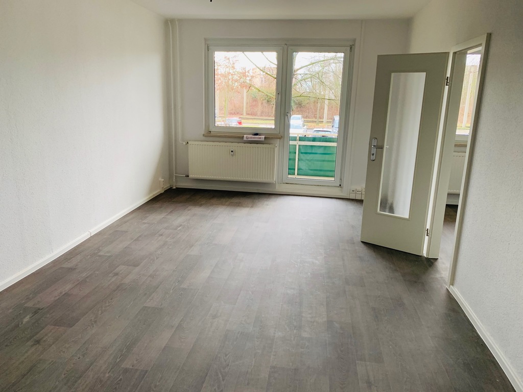 Frisch sanierte 3-Zimmerwohnung mit Balkon und Dusche im 1. OG. - Photo 1