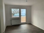Bezugsfertige 3-Raumwohnung in Sellerhausen - Wohnzimmer